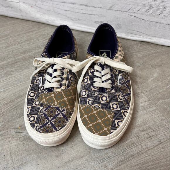 Vans Sneakers Womens Size 8 Authentic Patchwork Canvas Geo Trek Geometric - Picture 3 of 15